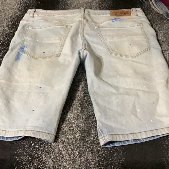 Men shorts - Picture 2 of 2